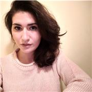 Studentessa universitaria impartisce ripetizioni